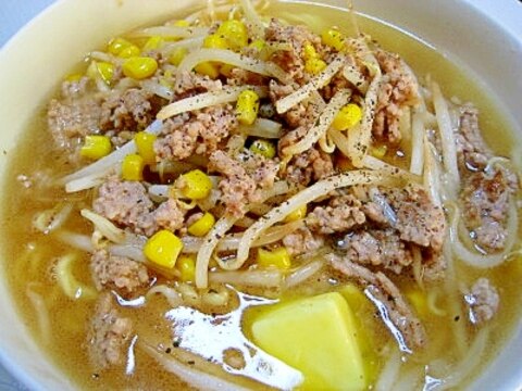 インスタントラーメンde味噌バターコーン